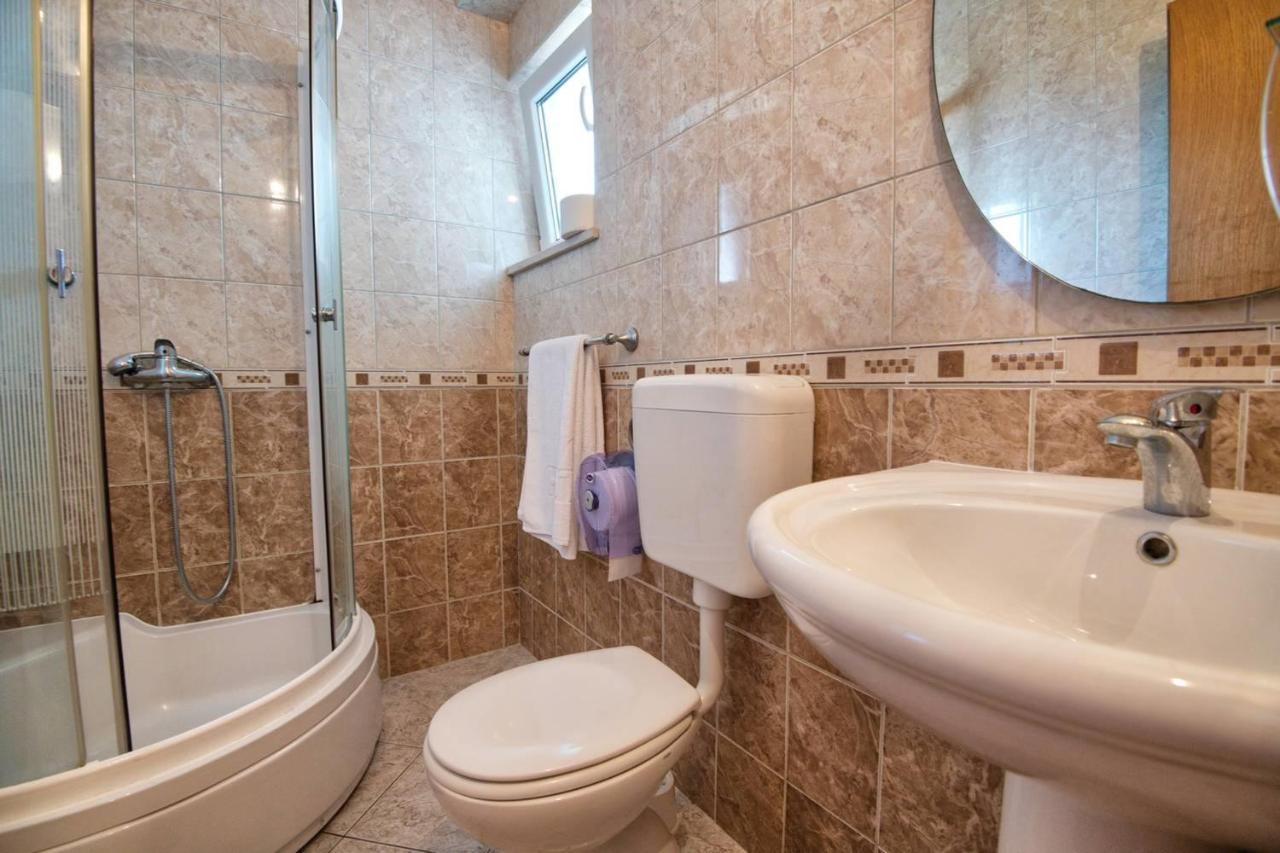 Apartments Bona ネウム エクステリア 写真